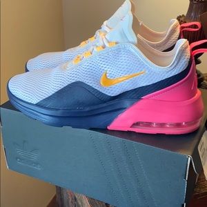 I’m a size 10 and these are size 11